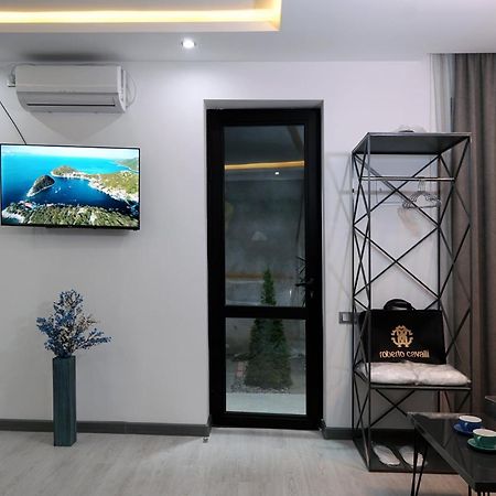 Hotel Varla คูทายสิ ภายนอก รูปภาพ